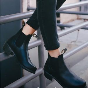 Blundstone WOMEN'S SERIES HEELED BOOTS #1671- BLACK, 6.5